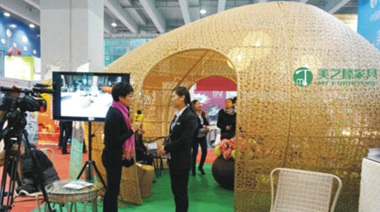 我司以造作休闲家具重要藤造家具为主，对比了几家后，选择与老子有钱lzyq88公司合作，策动团队提出了美家、美院、美之滕的定位，让我们美之滕产品有了清澈的市场定位，等待与老子有钱lzyq88公司一路成长。